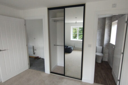 Single panel mirror & cashmere glass doors